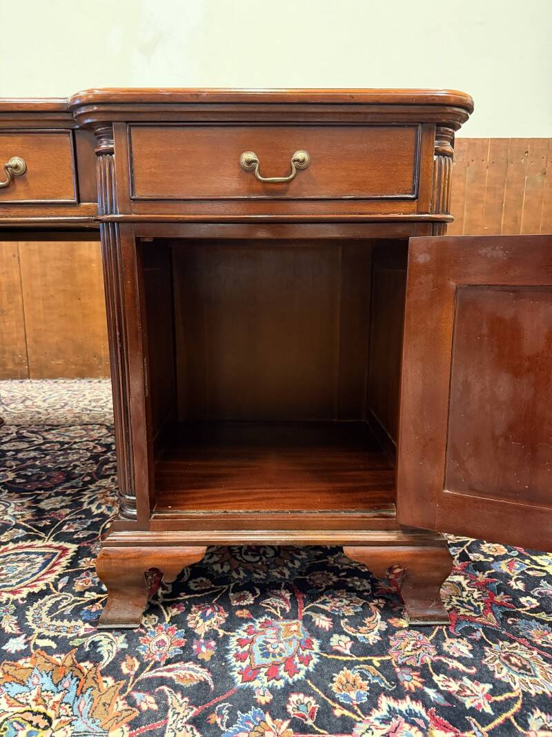 Classic English Mahogany Desk Partnerdesk