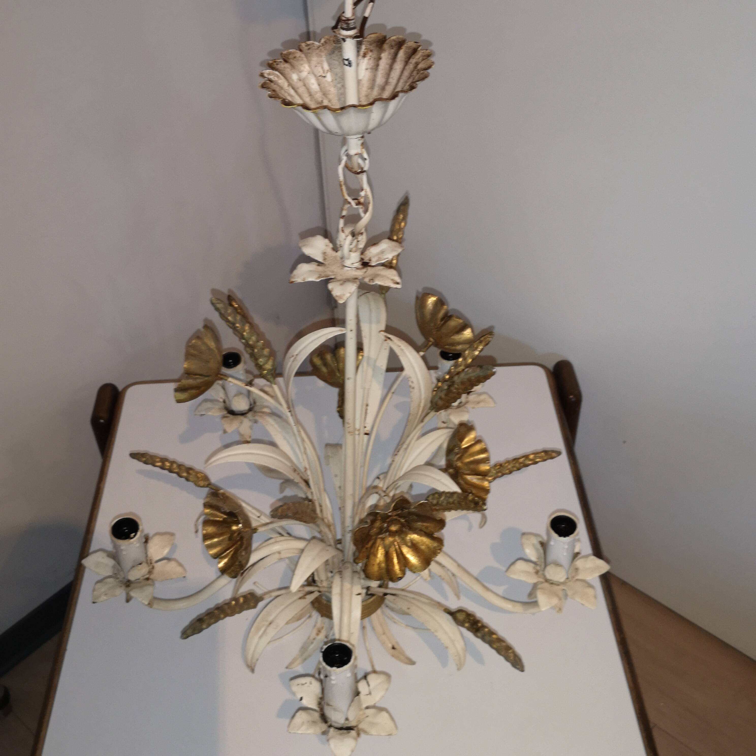 Vintage wheat ear chandelier - white lacquered & gold (Hans Kögl style)