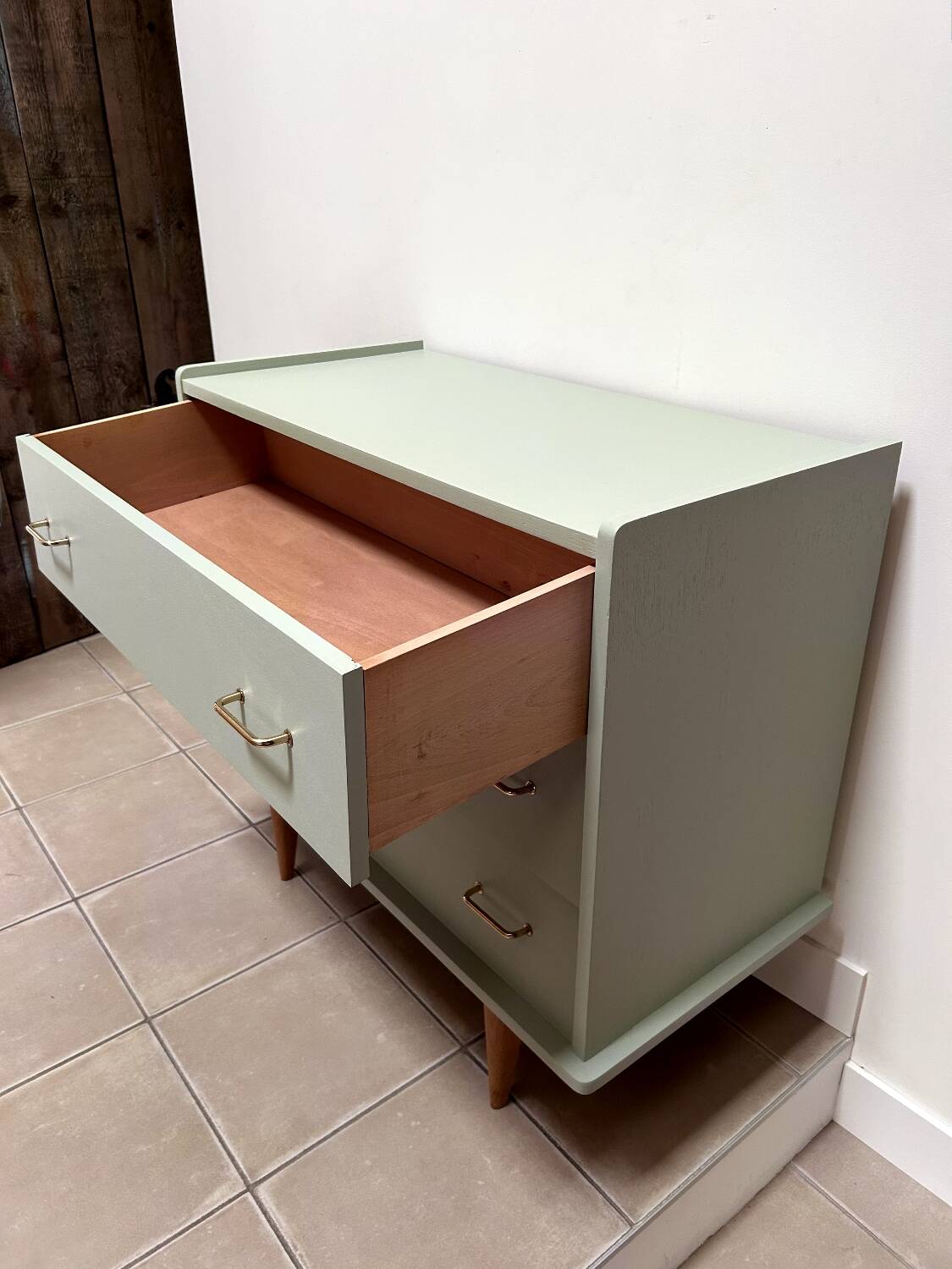 Vintage chest of drawers