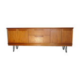 Scandinavian line in Meredew teak