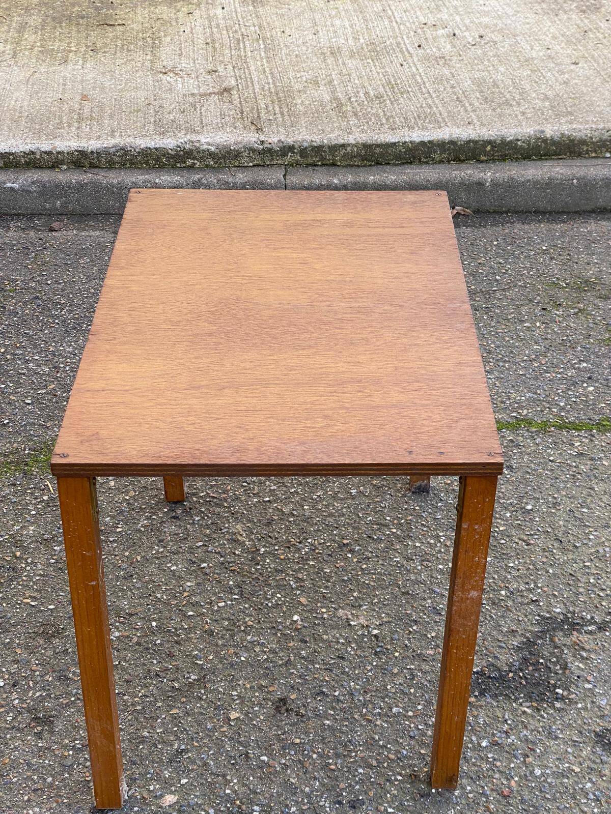 Rectangular Scandinavian coffee table in wood