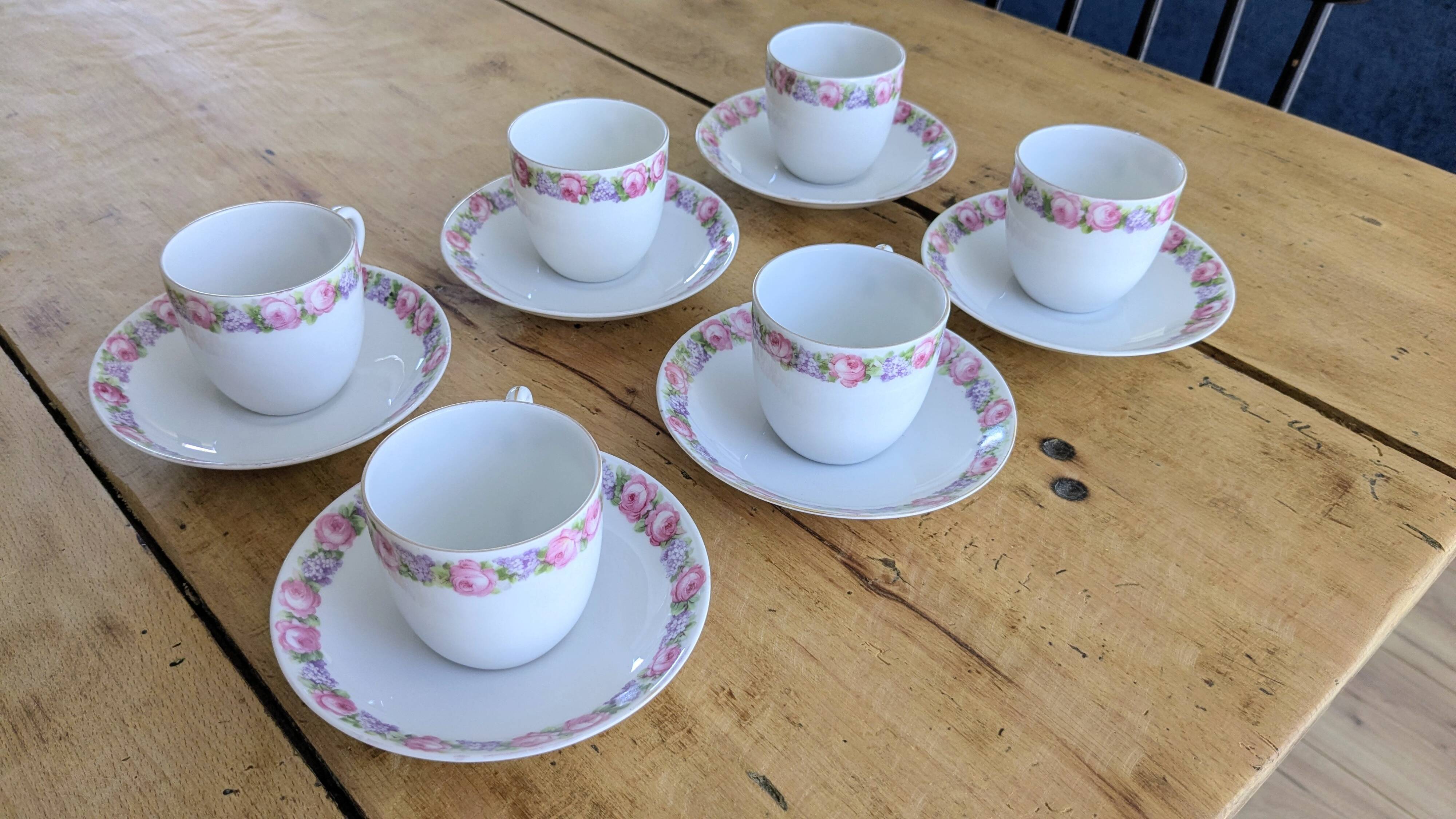 12-piece coffee service in porcelain Victoria from Czechoslovakia
