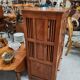 Meuble en bois exotique
