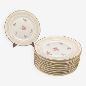 Assiettes à fromages ou desserts en porcelaine de Limoges Motif petites fleurs