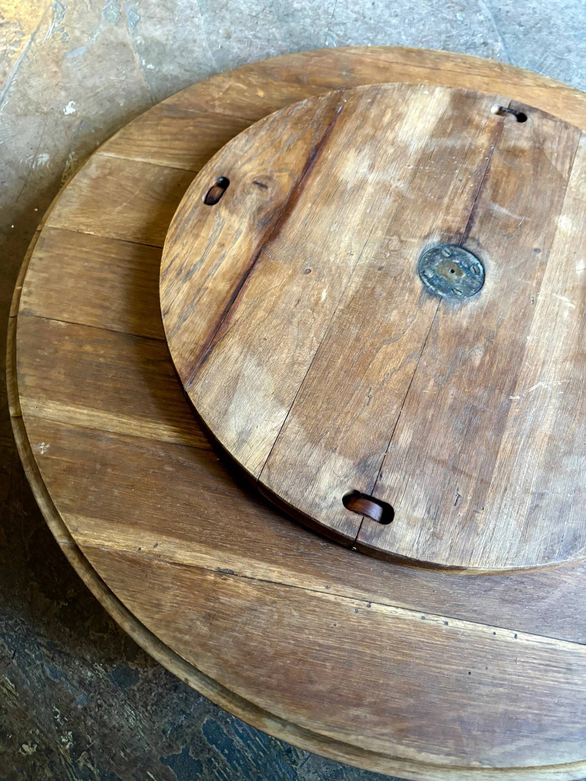 Cheese platter, rotating centrepiece in solid wood ⌀ 78 cm