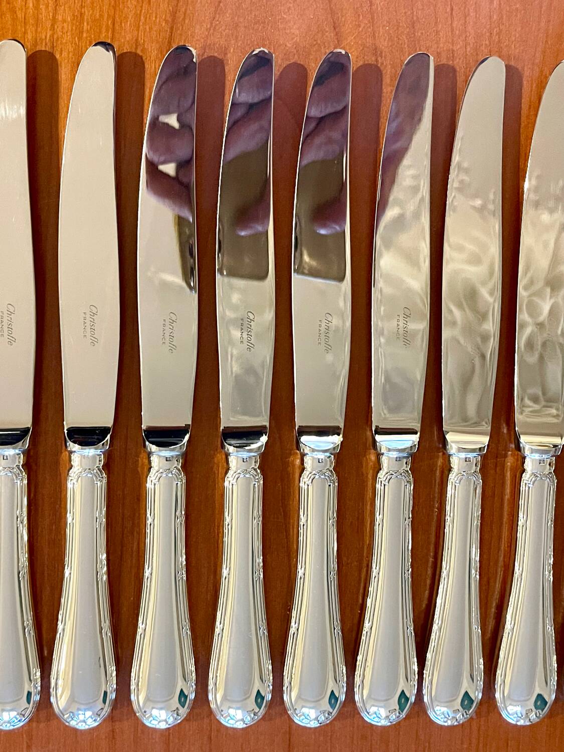 Christofle crossed ribbons, 73-piece cutlery set in new condition.