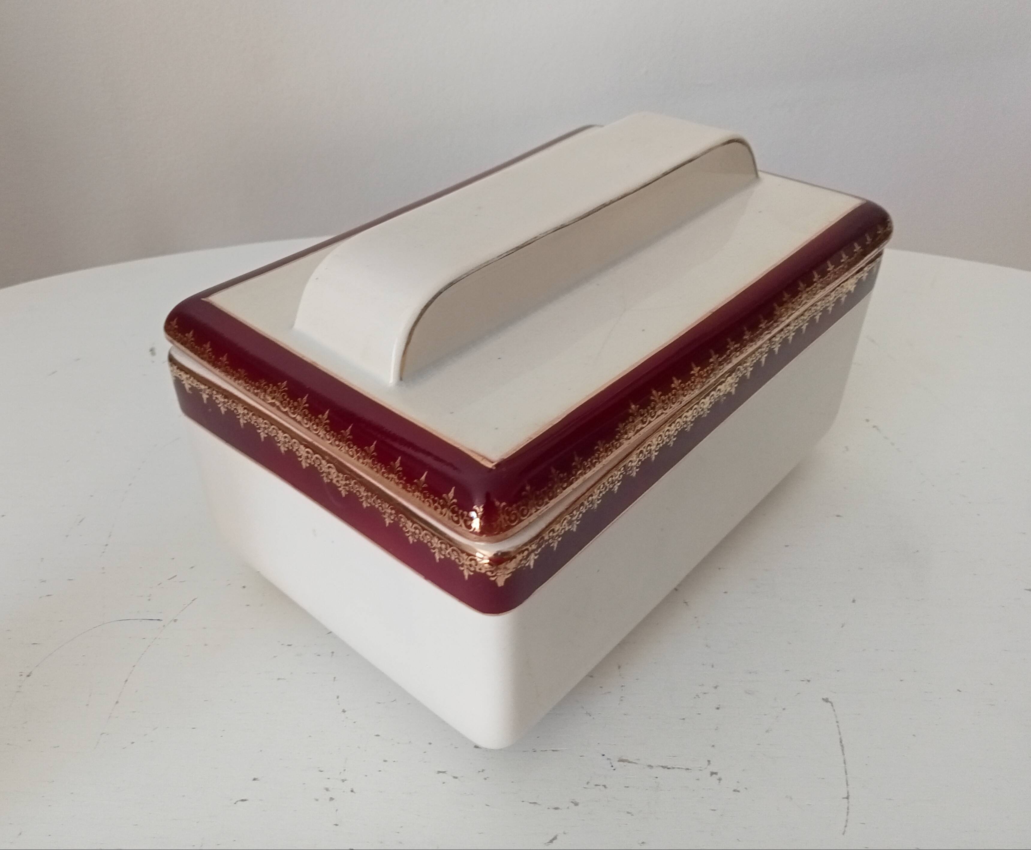 Art Deco bonbonnière from the 1950s, Digoin porcelain.