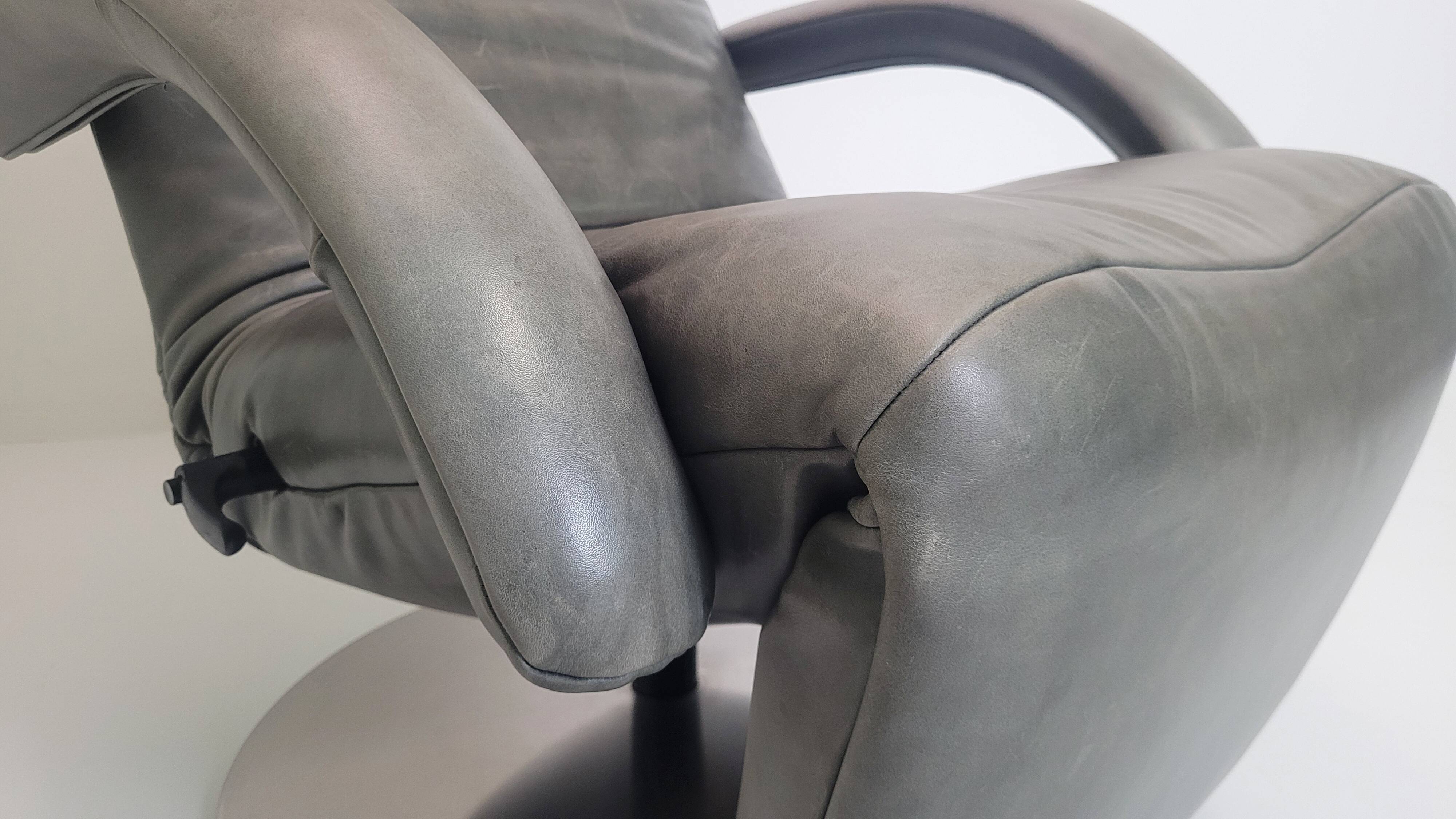 Jori Yoga Recliner – Mono-Move