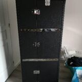 Trunk bar