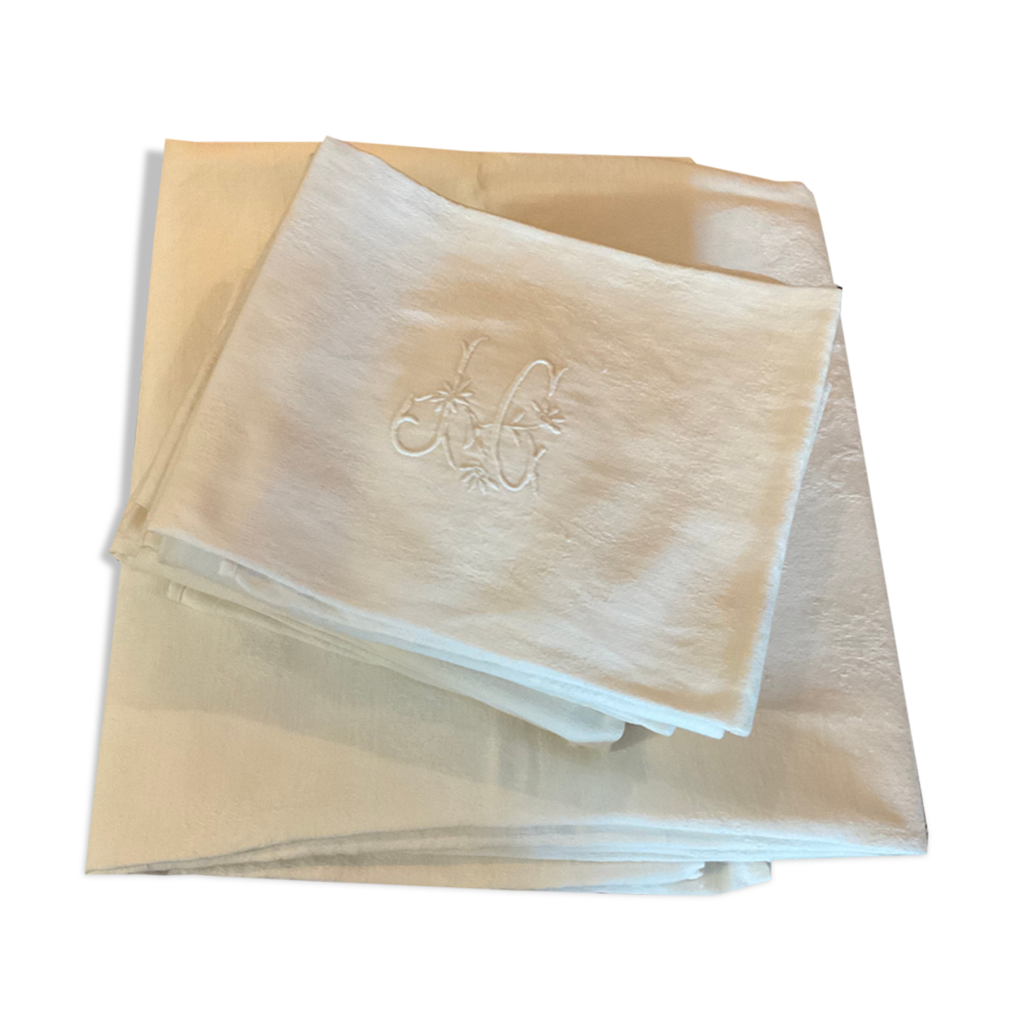 Tablecloth and 12 towels.damask fabrics .embroidered JC