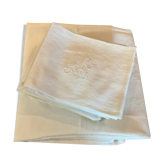 Nappe et 12 serviettes tissus damassé brodé JC