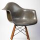 Fauteuil Paw, Charles Eames, fabrication Zenith Plastics pour Herman Miller