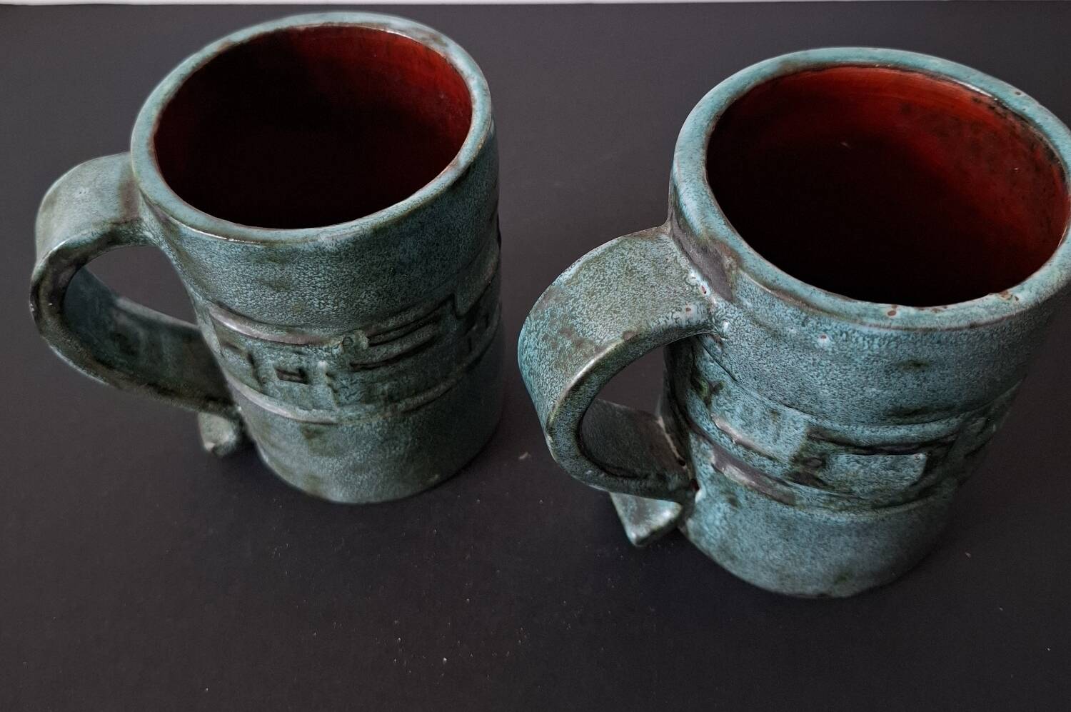 A pair of modernist mugs by L.Y Bonnet.