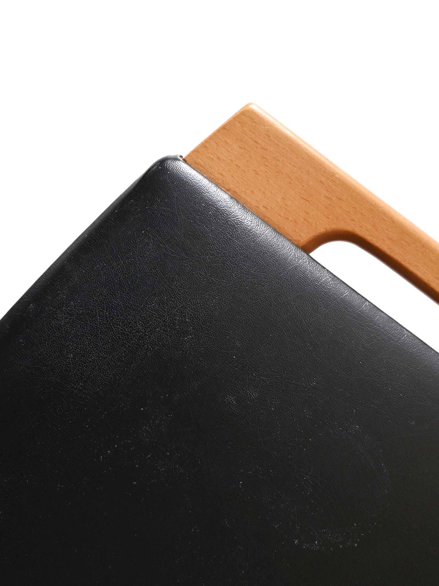 Vintage stool in wood and leather