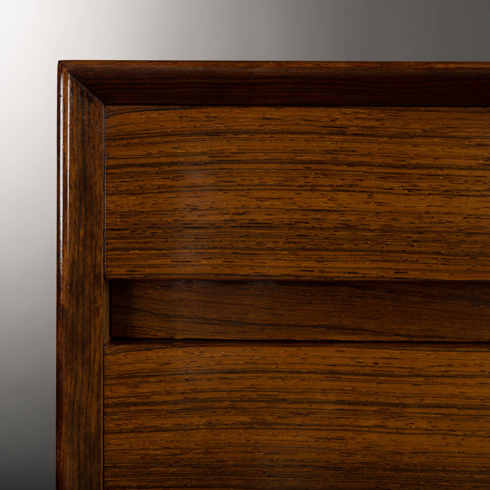 Danish buffet in rosewood, model no. 18, made in Oman by Jun Mobelfabrik, 1960s.