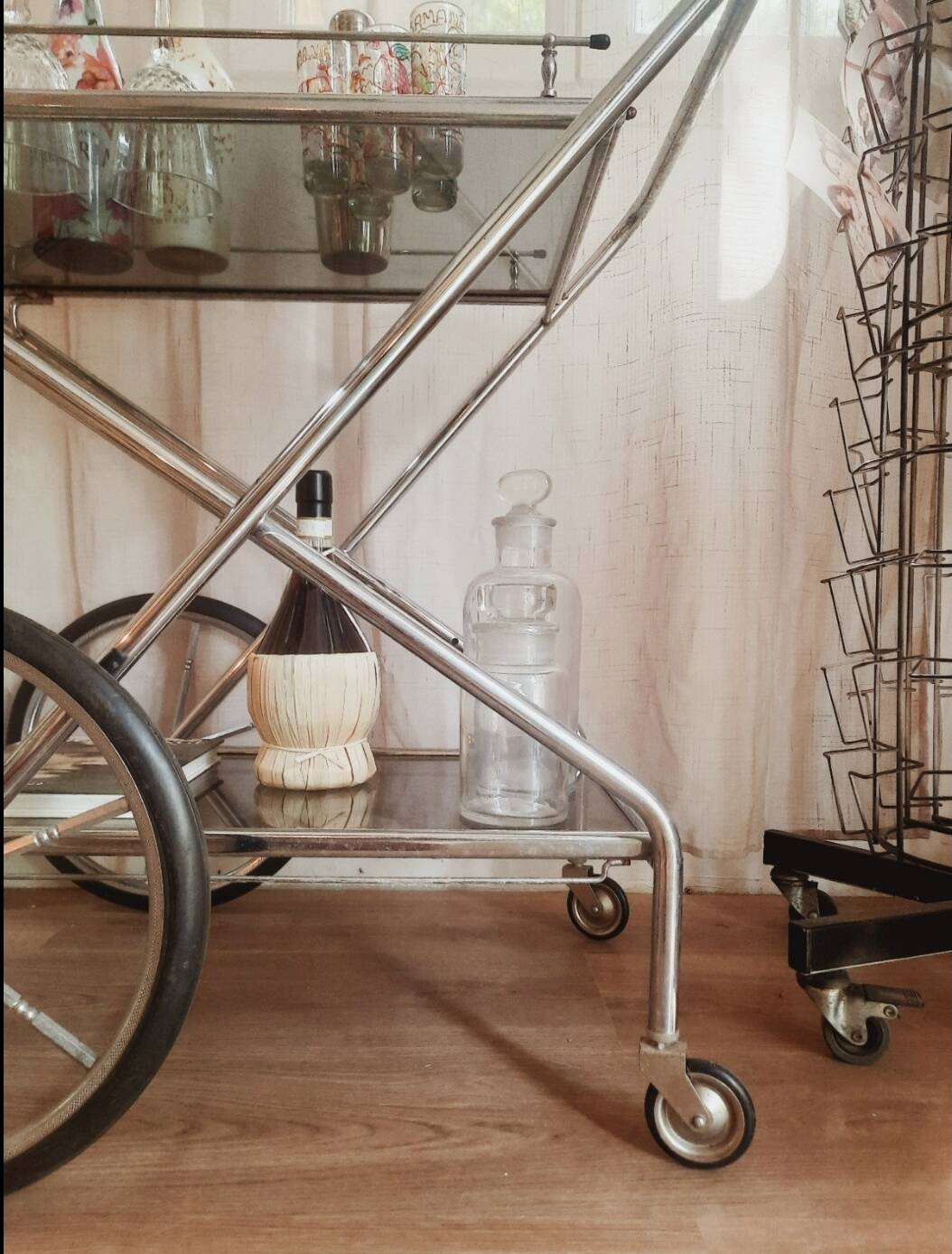 Chrome dessert table