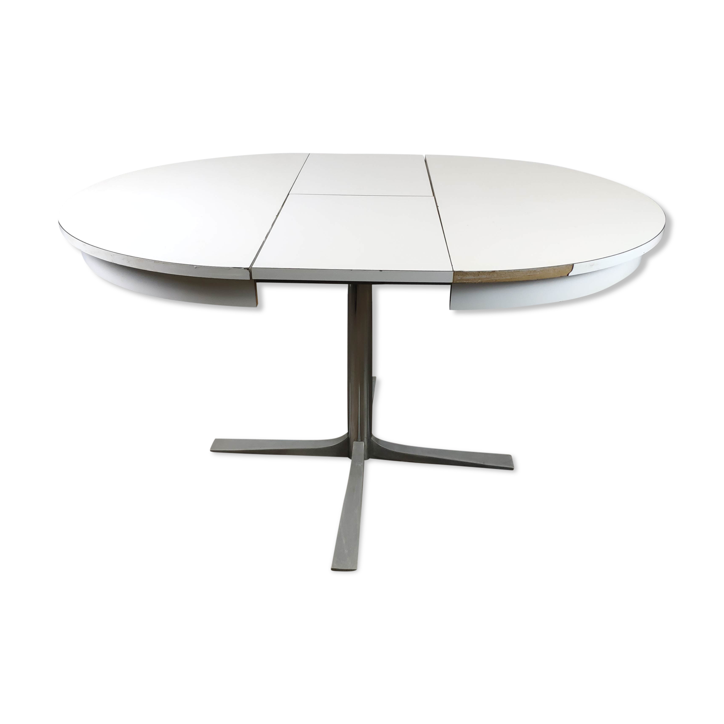 Round table 70 year white chromed