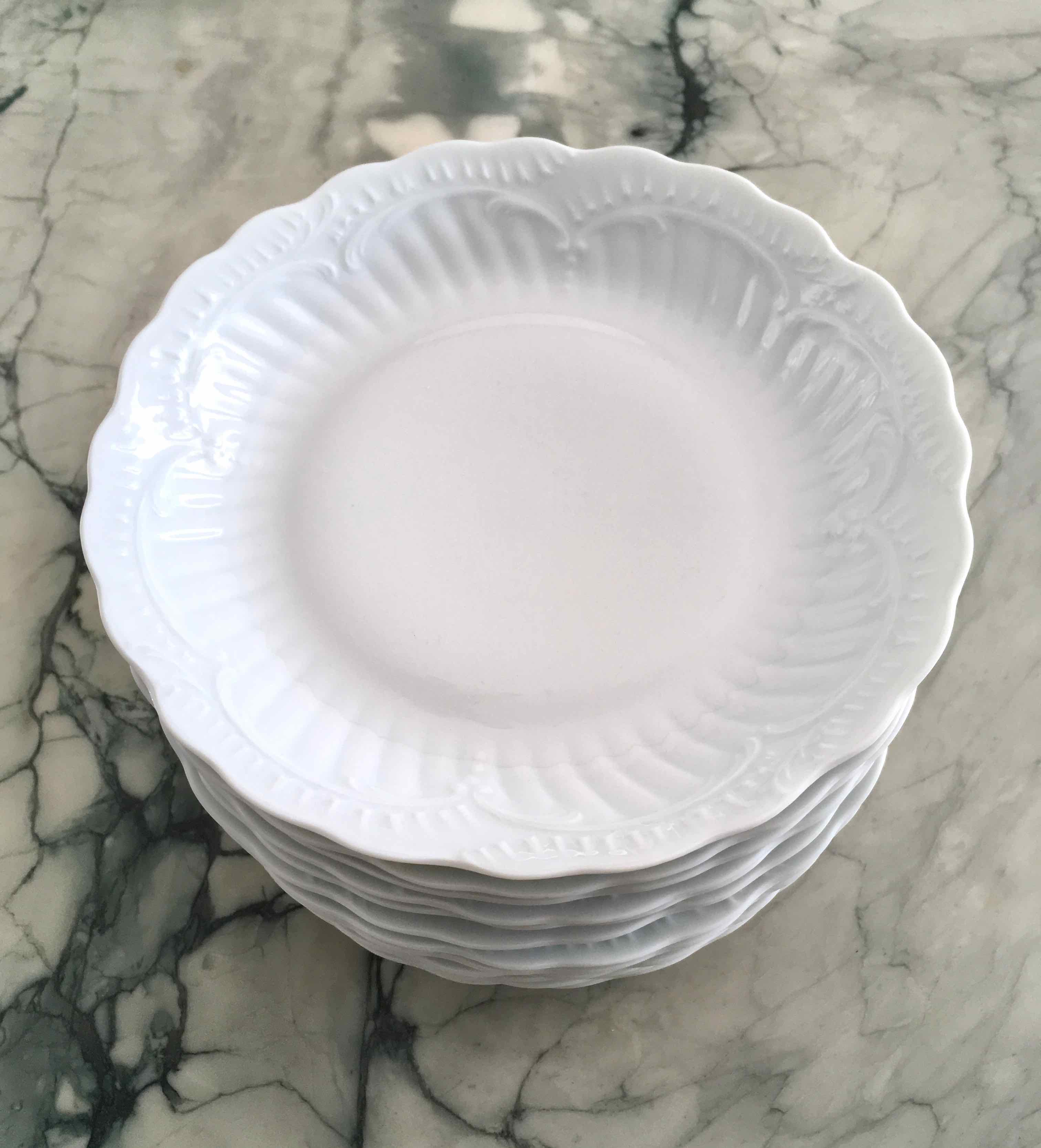 Set de 24 assiettes porcelaine fine de Limoges
