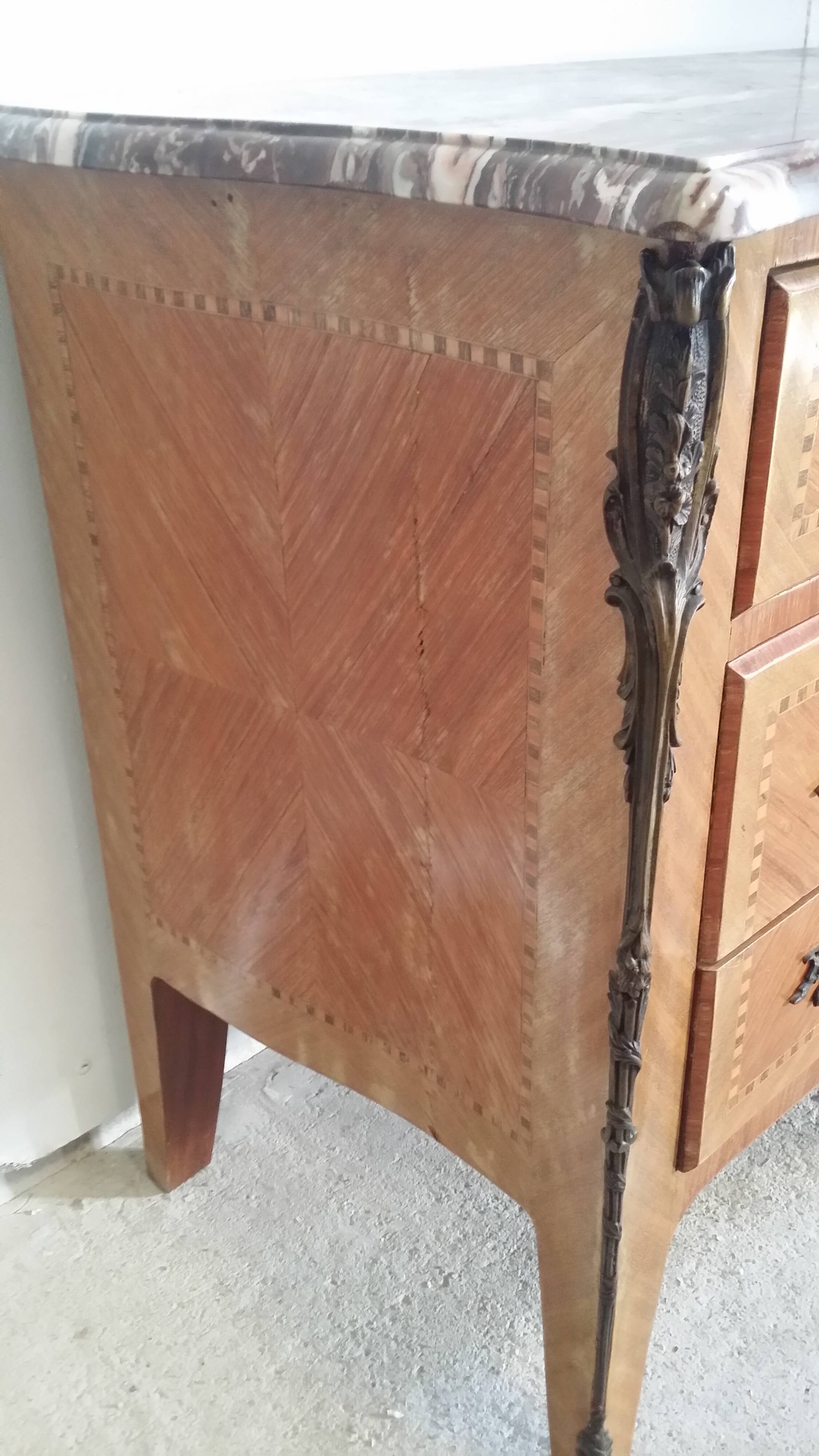 Louis XV chest of drawers