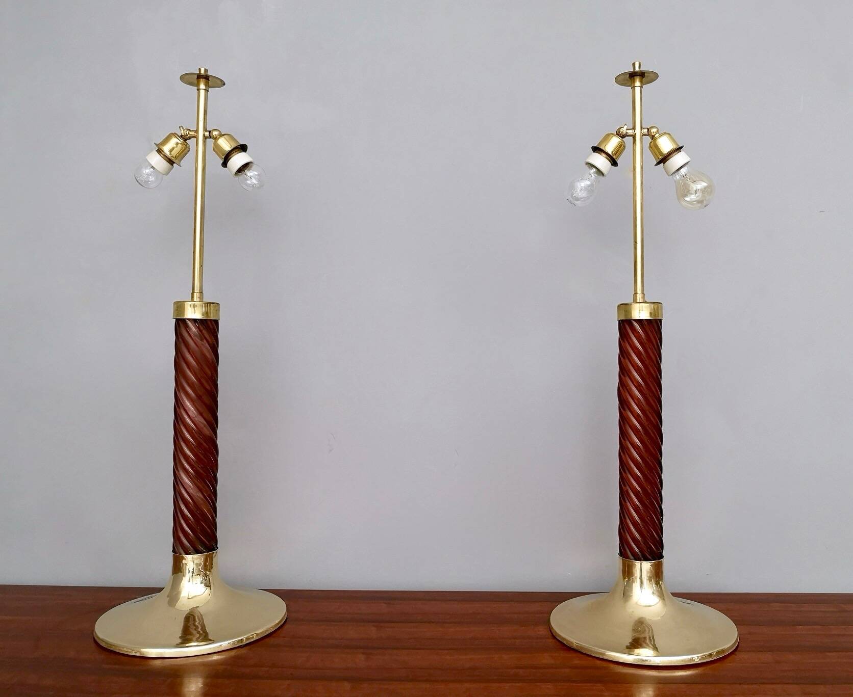 Burgundy Plexiglass and Brass Table Lamps by F. Loffredo, Italy 1980s