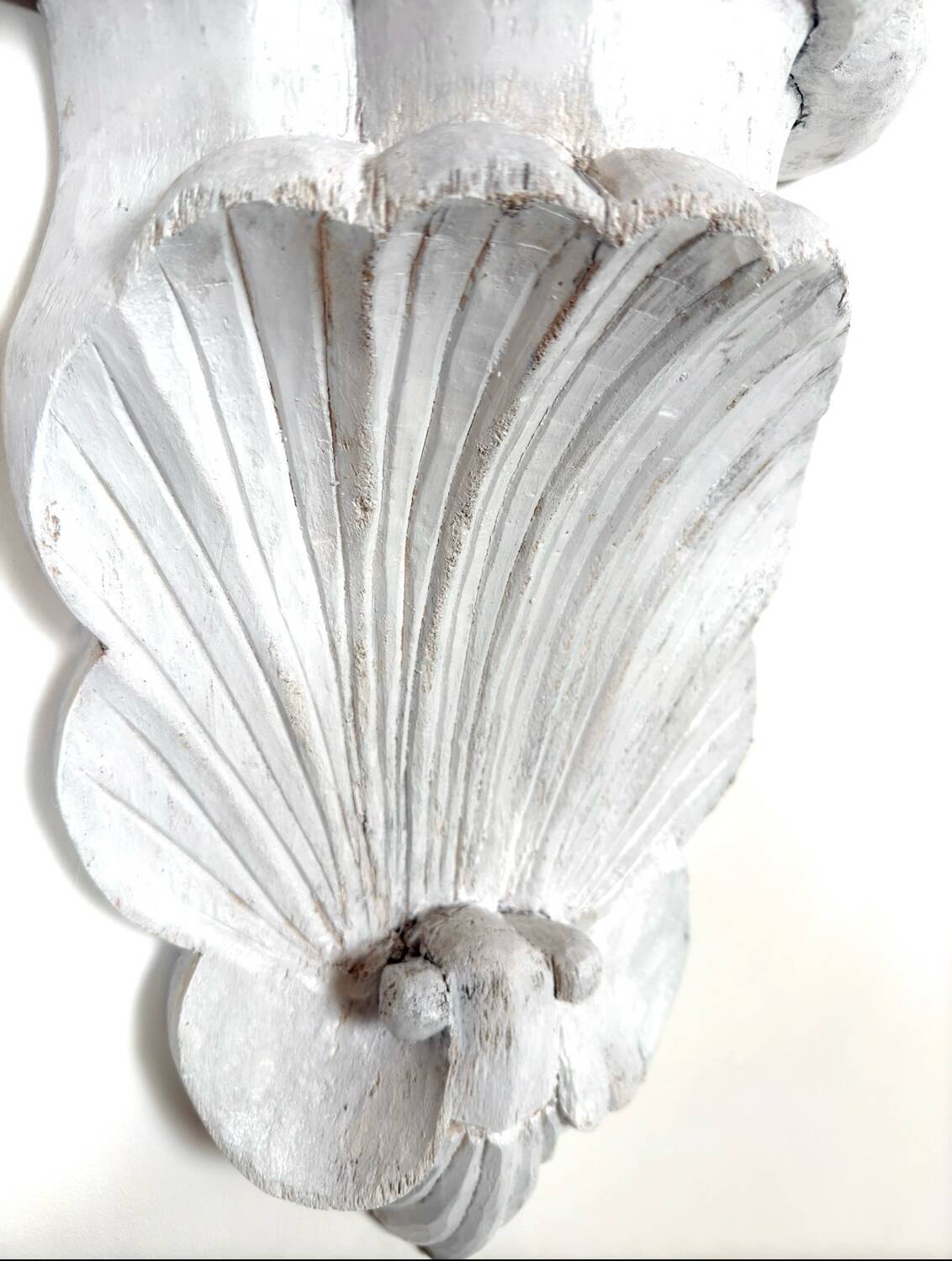 Wall shelf "Rocaille"