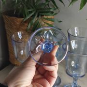 Verres a pieds bleu vintage