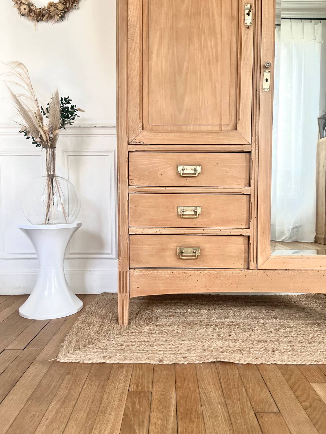 Parisian wardrobe and Art Deco