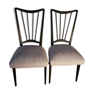 Lot 2 chairs wood fabric
