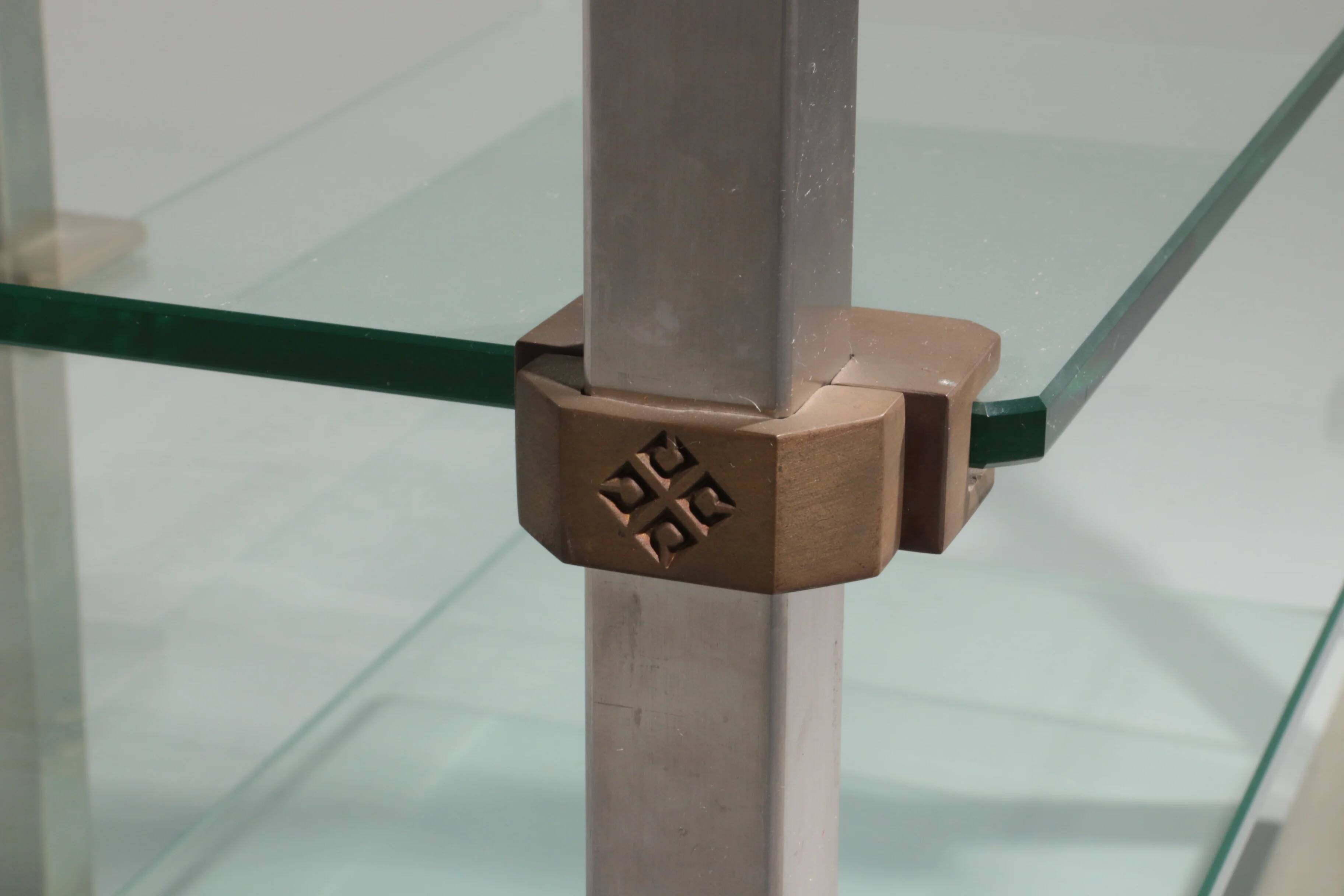 Table d'appoint, console sur roulettes Peter Ghyzcy, années 1970