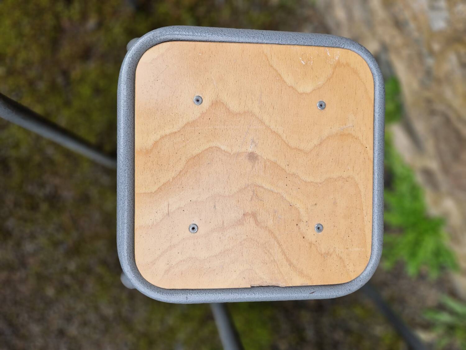 4 wooden and metal stools