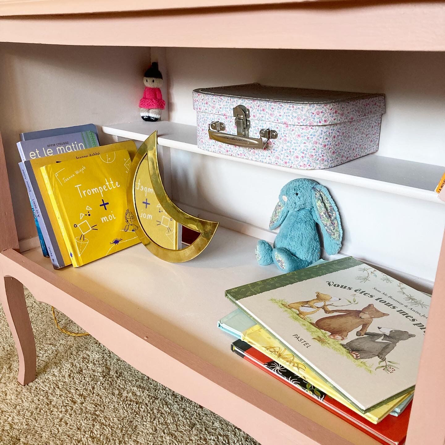 Furniture / bookcase / chest of drawers open powder pink