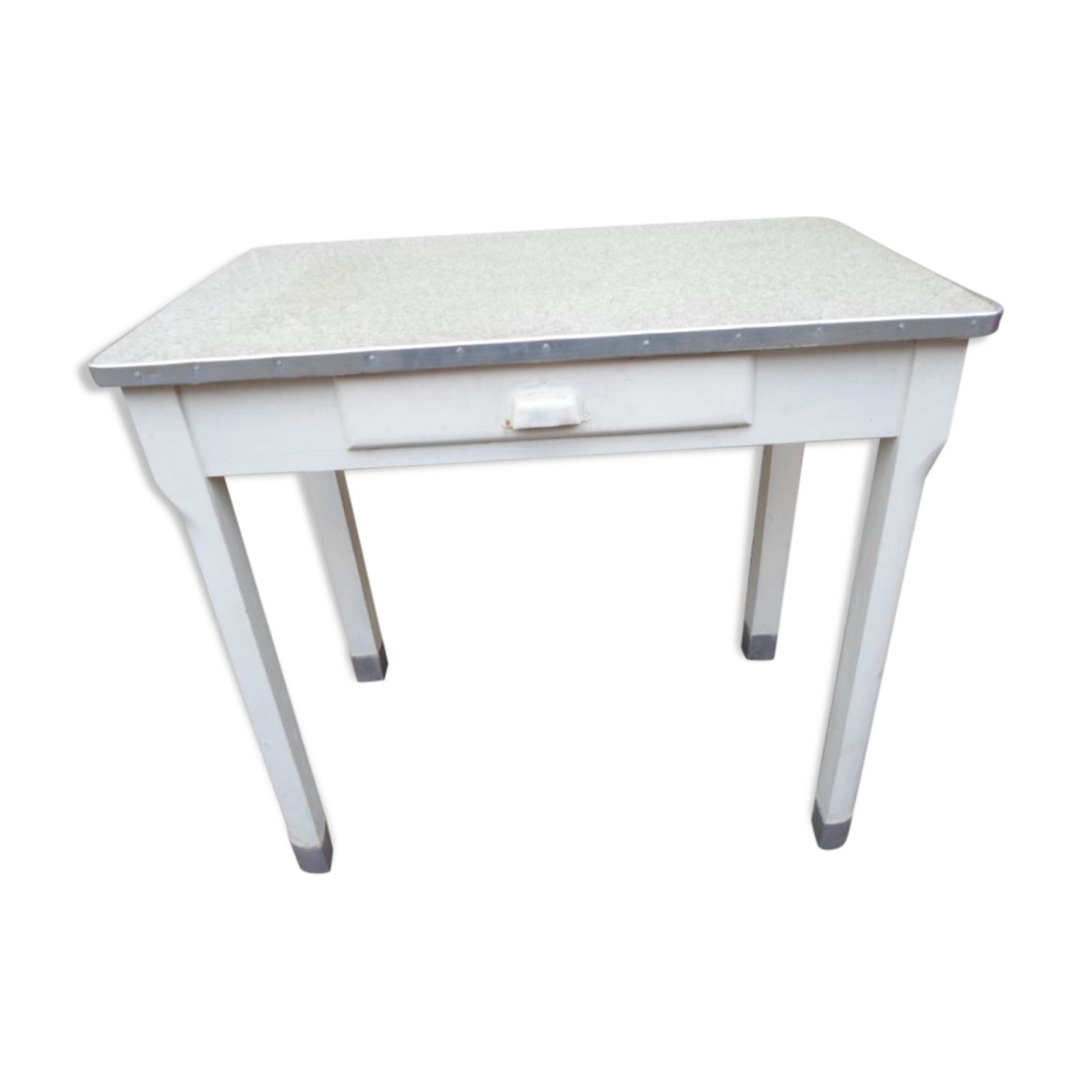 The 1950s vintage kitchen table