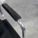 Bauhaus 1970s cantilever armchair in black leather