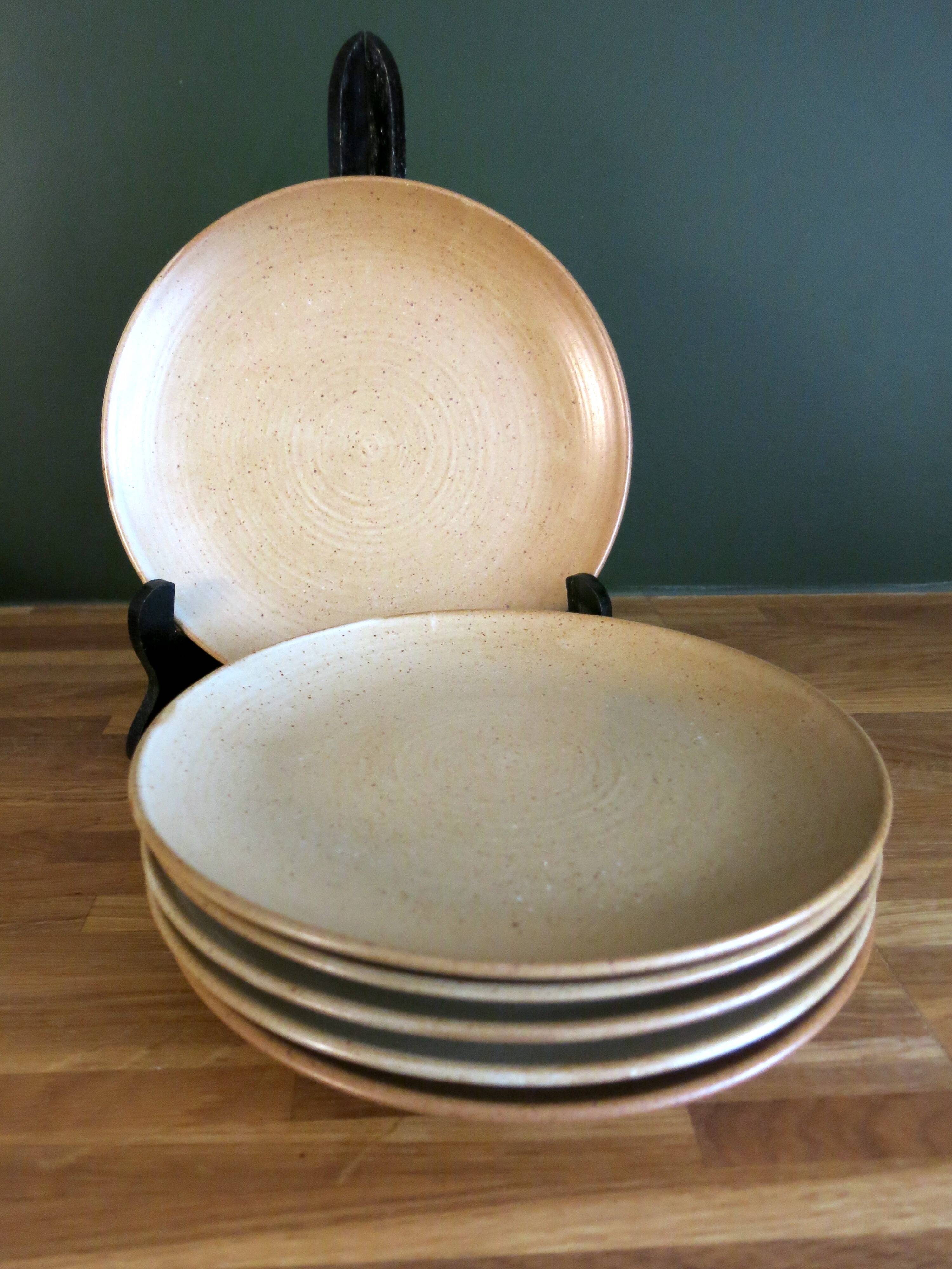 6 stoneware dessert plates from "Grés Village" in very good condition