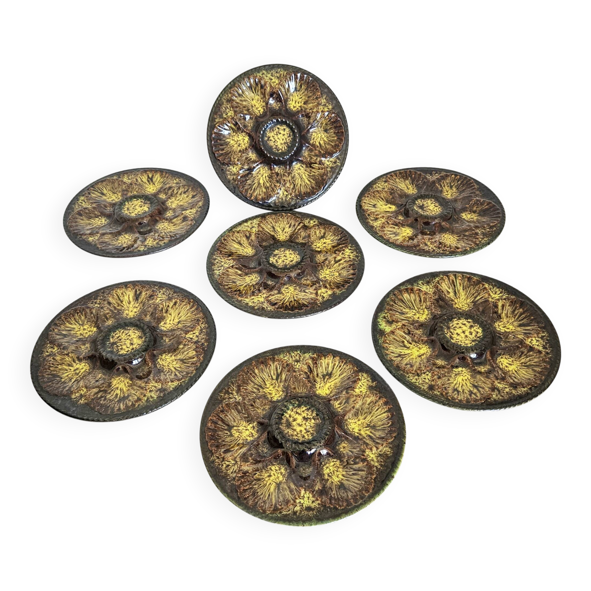 7 assiettes à huitres, vintage Vallauris Marius Giuge.