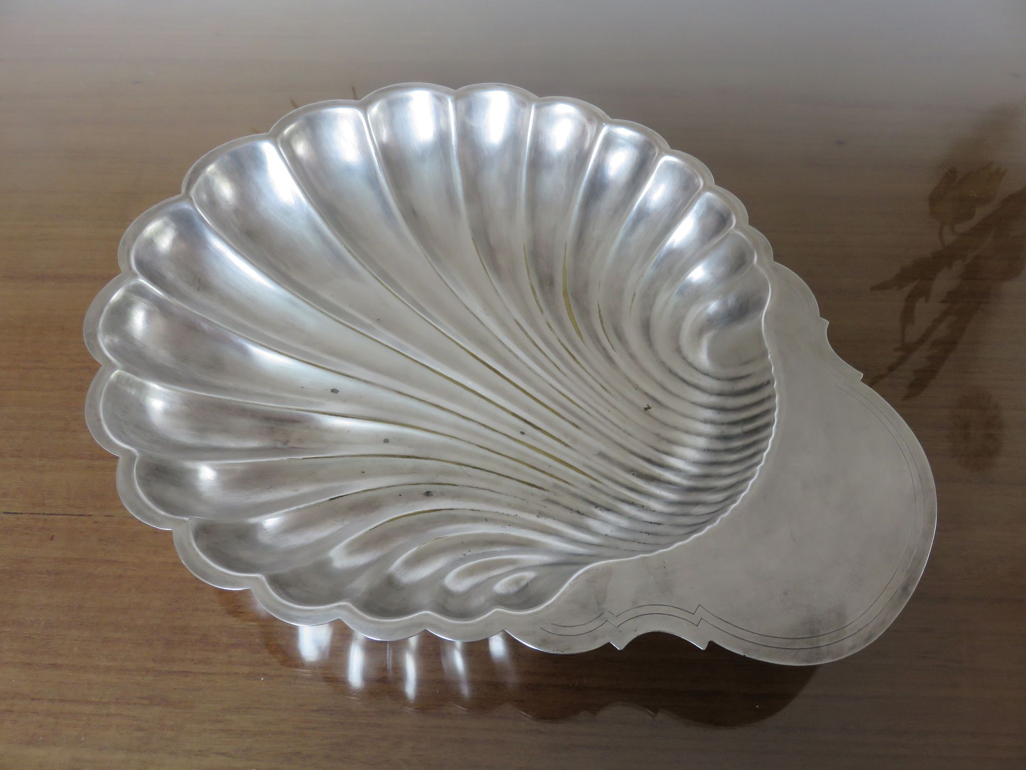 Set of 2 dishes shell christofle floret France in silver metal