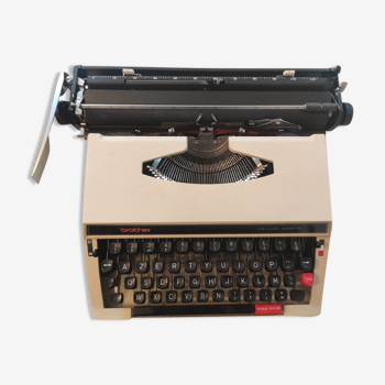 Brother deluxe 662 rpm typewriter