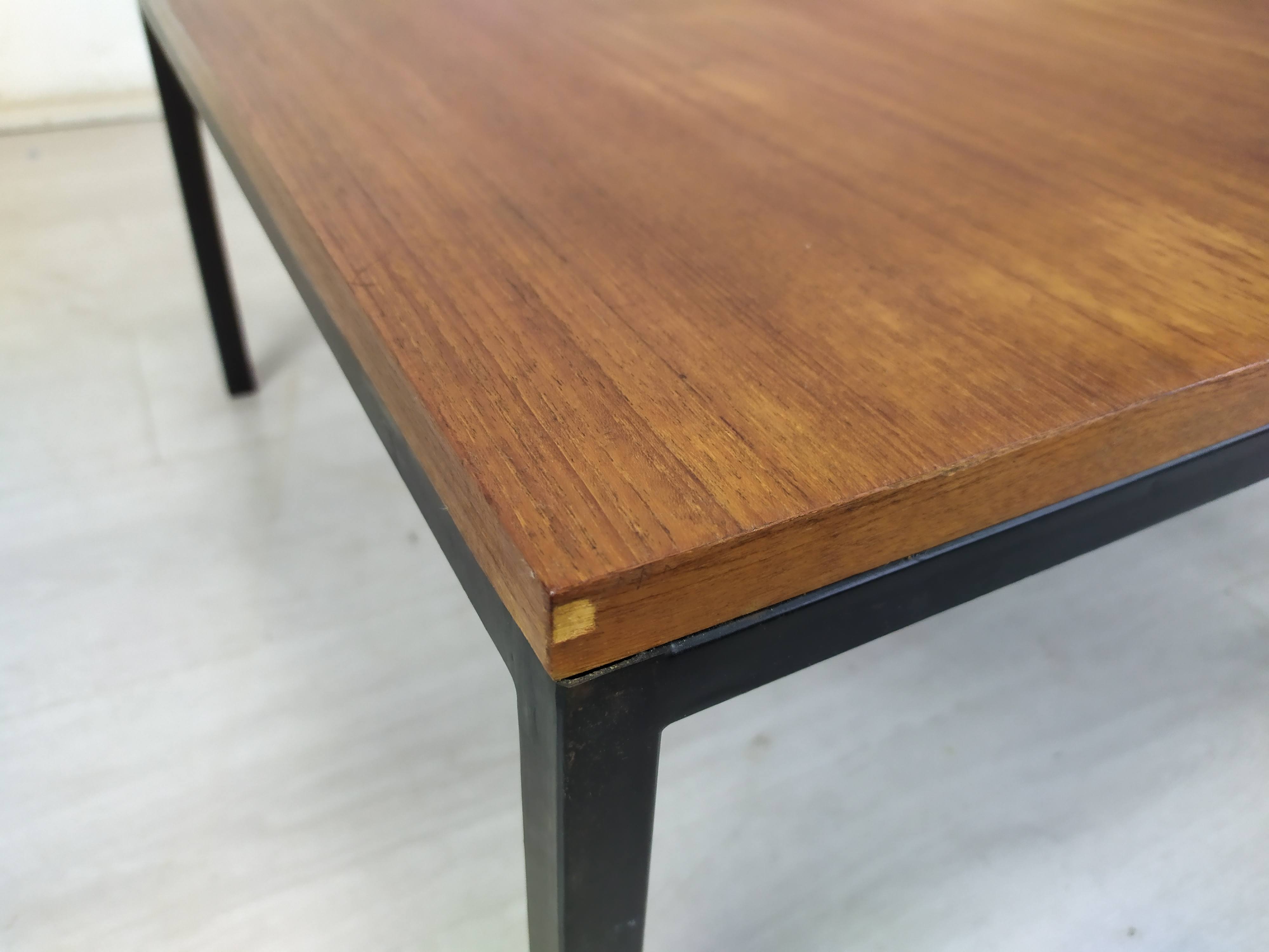 Teak coffee table Florence knoll