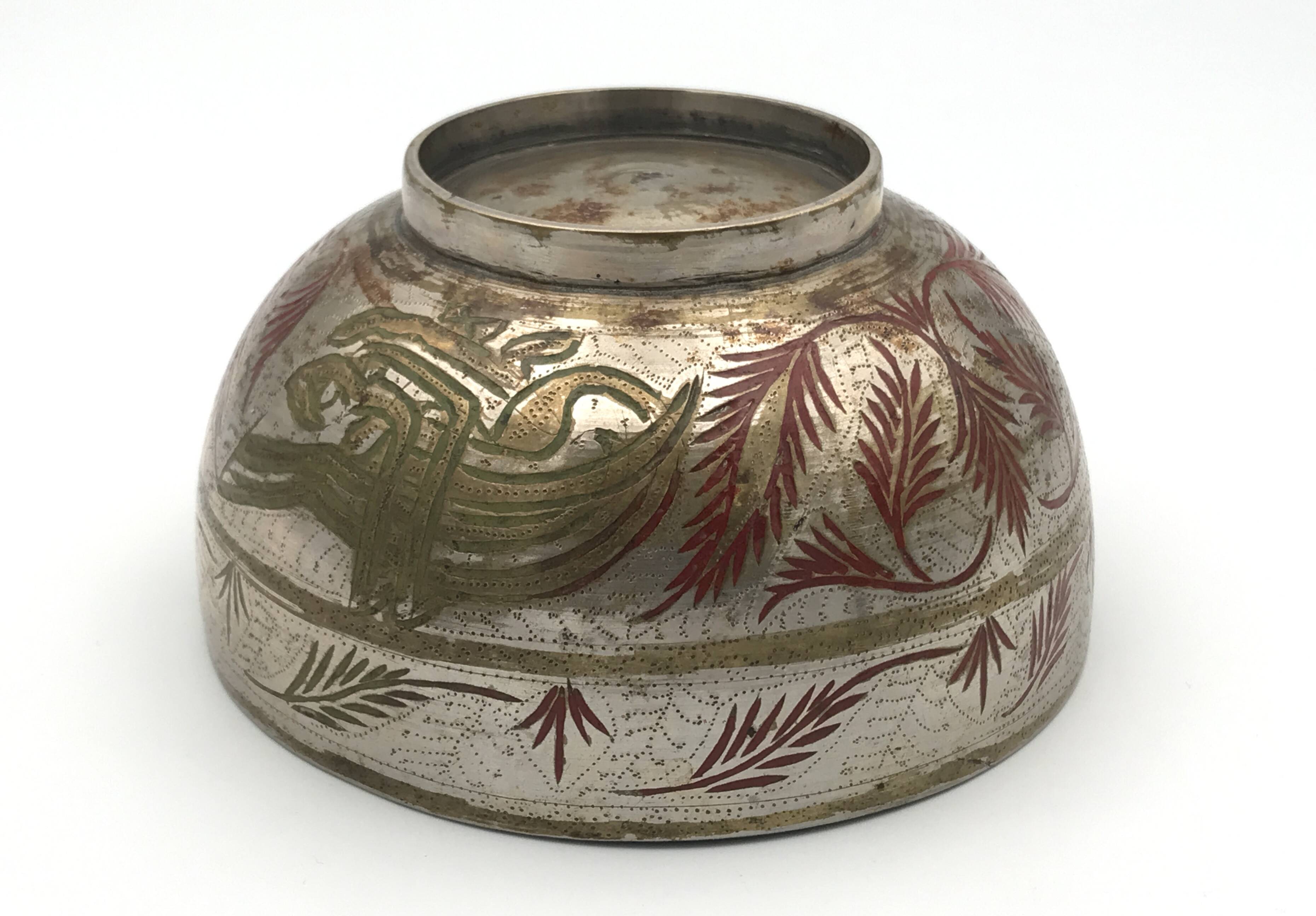 Antique ISLAMIC BOWL in tinned BRASS with engraved decoration and colored patterns