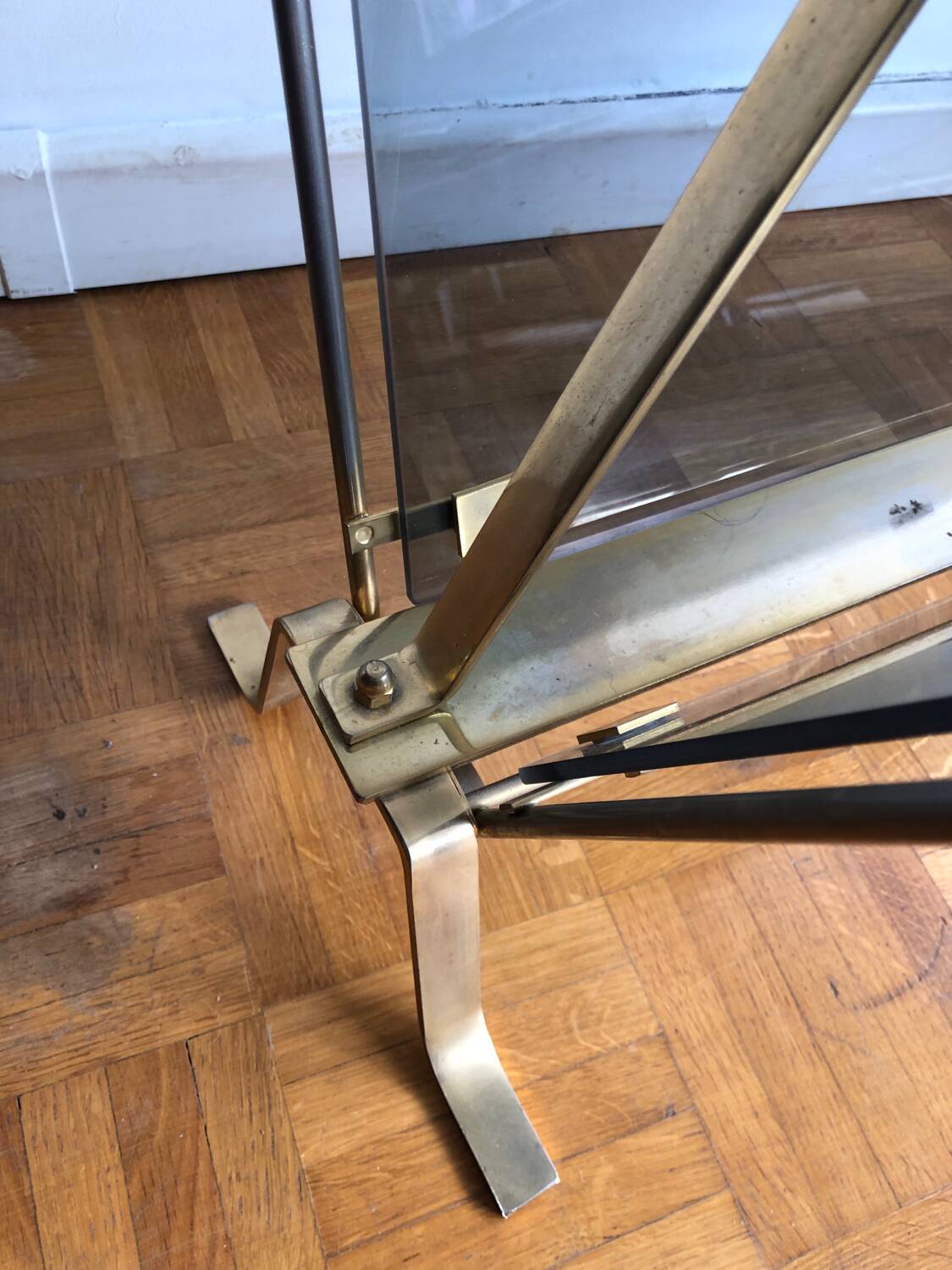 Jansen house style designer magazine rack