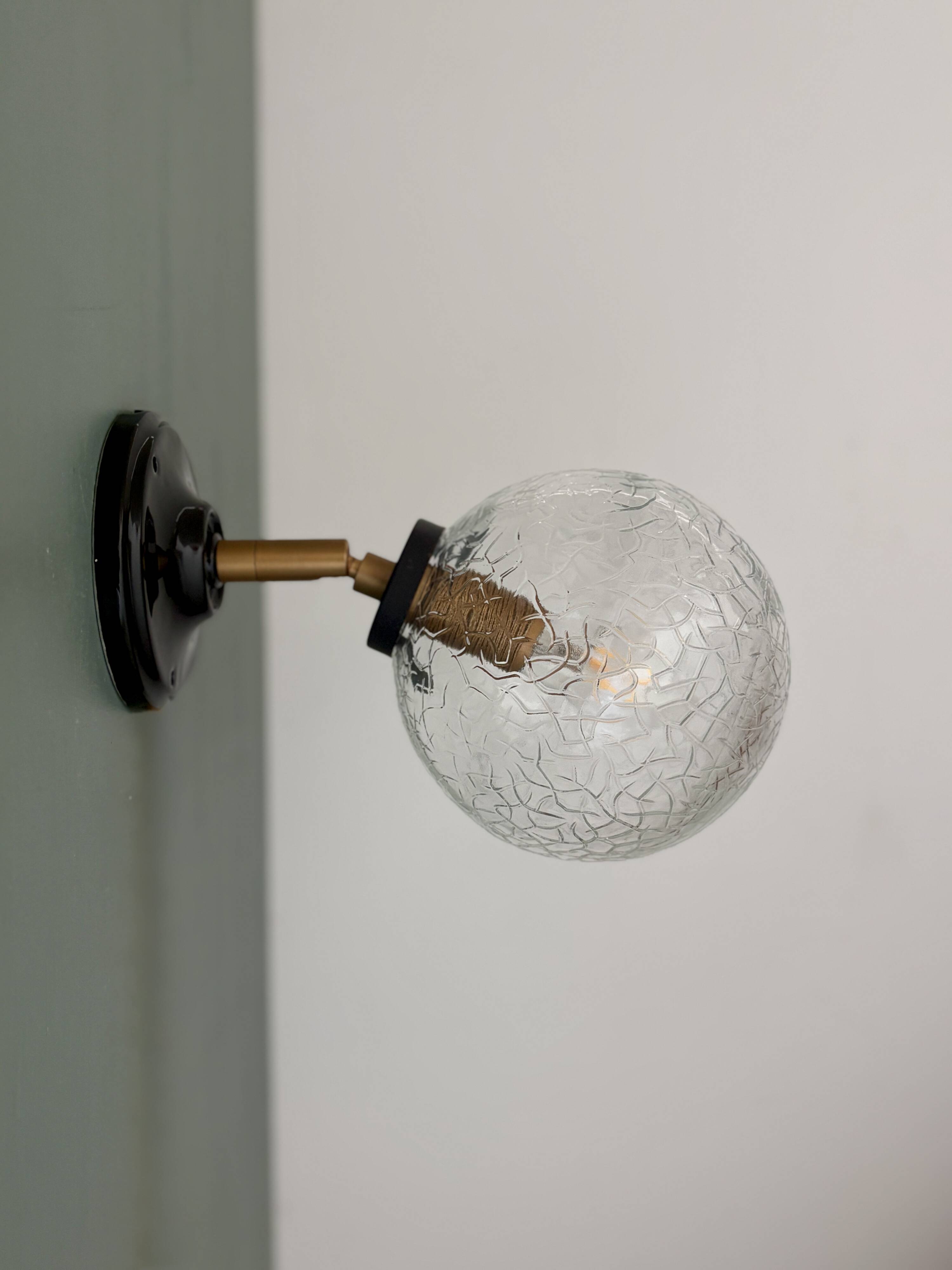 Applique globe vintage en verre effet craquelé