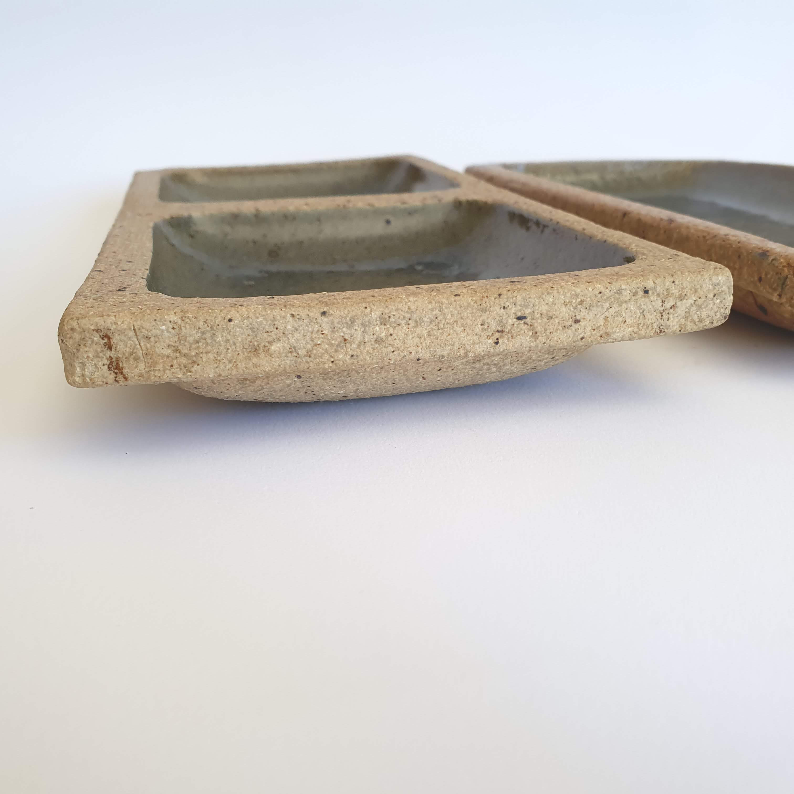 Duo de plats en grès de Pierre Digan à La Borne
