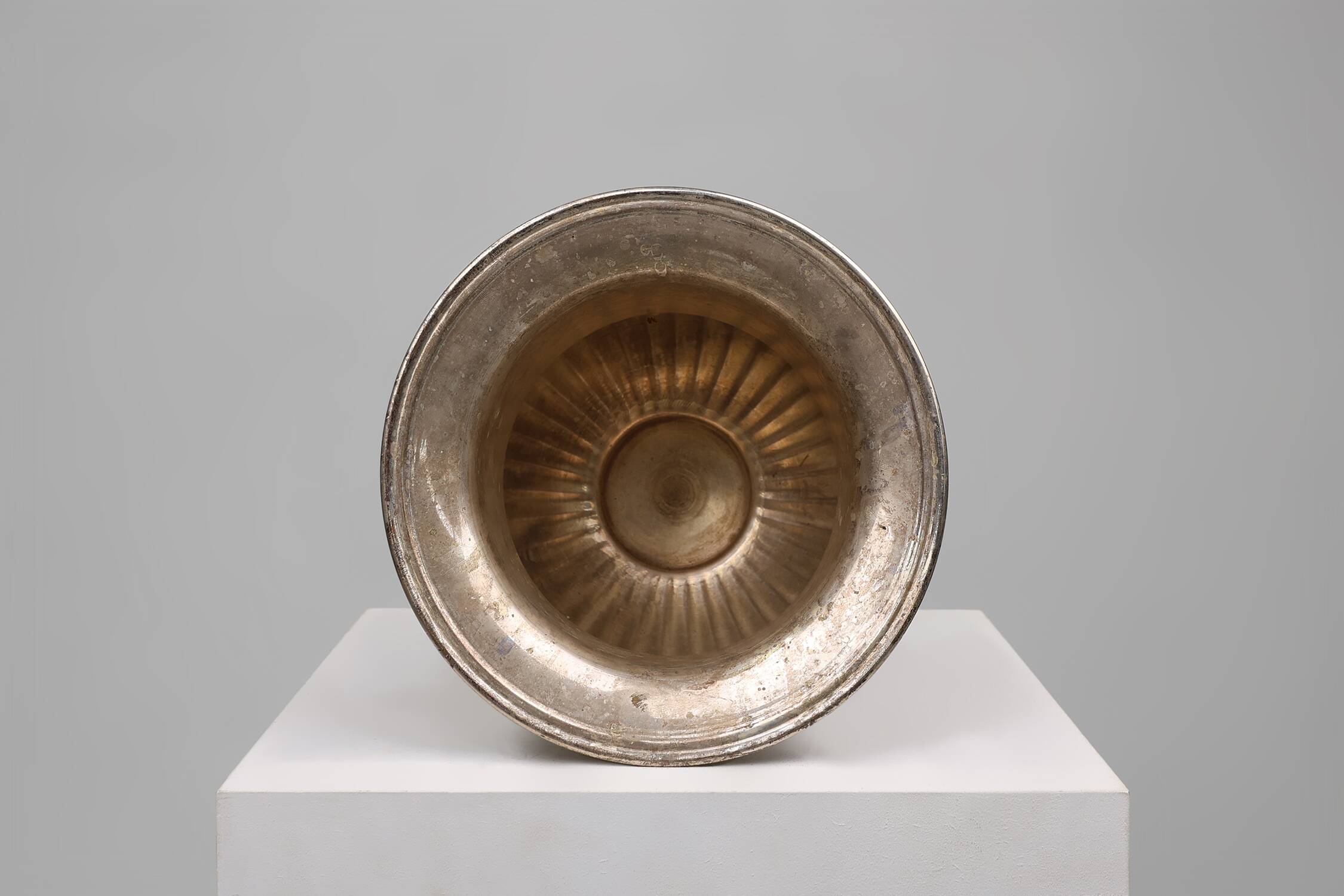 Antique Silver Plated Copper Champagne Bucket in Medicis Shape, 1890s