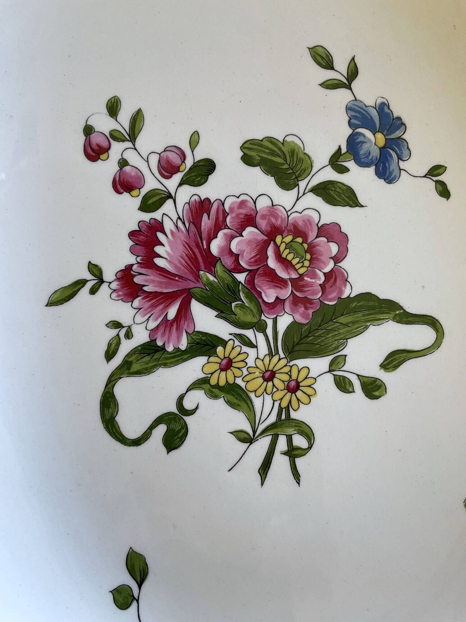 Antique serving dish in Saint-Amand earthenware (Nord)
