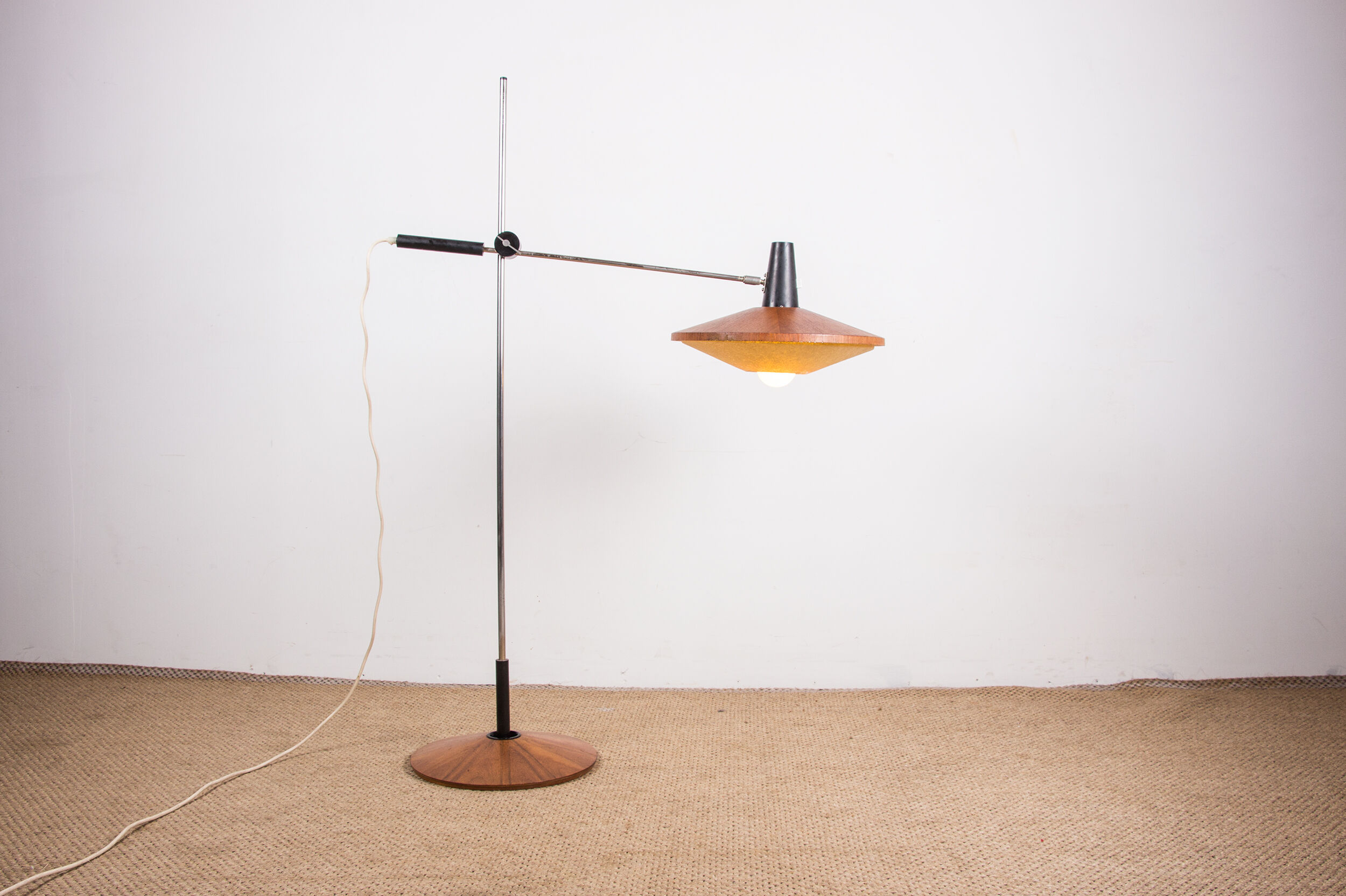 Large tilting luminaire in Steel and Teak Temde Leuchten 1960.