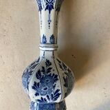 Vintage vase delfte