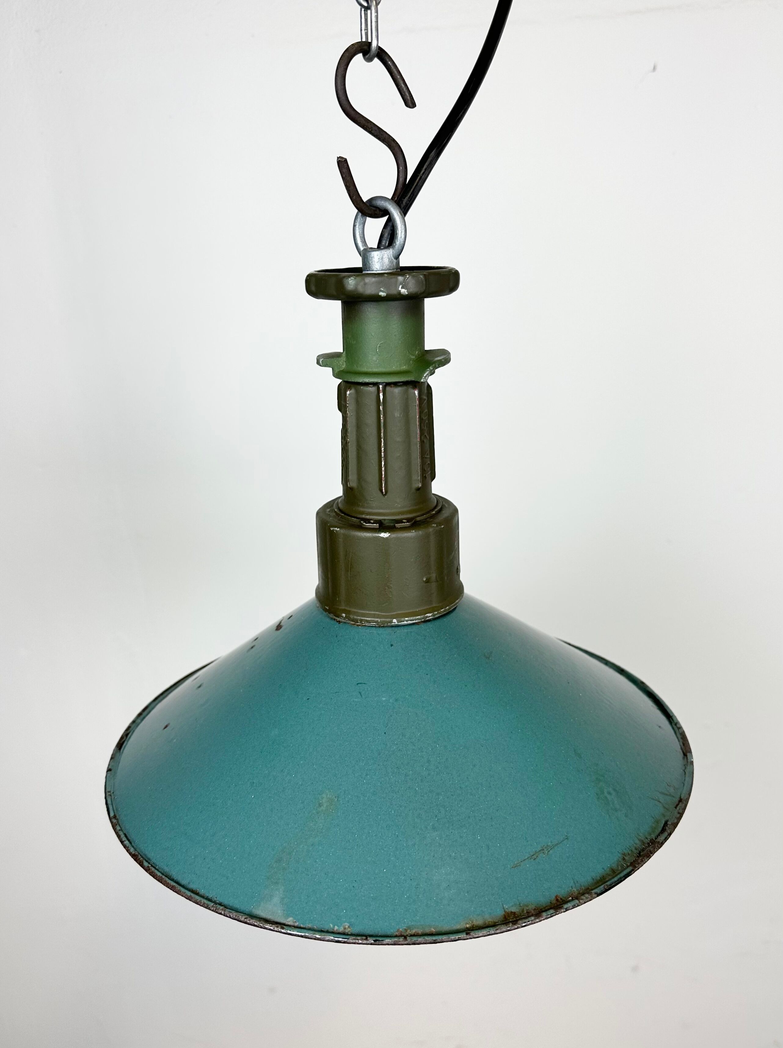 Industrial Green Enamel Factory Pendant Lamp with Cast Aluminium Top, 1960s