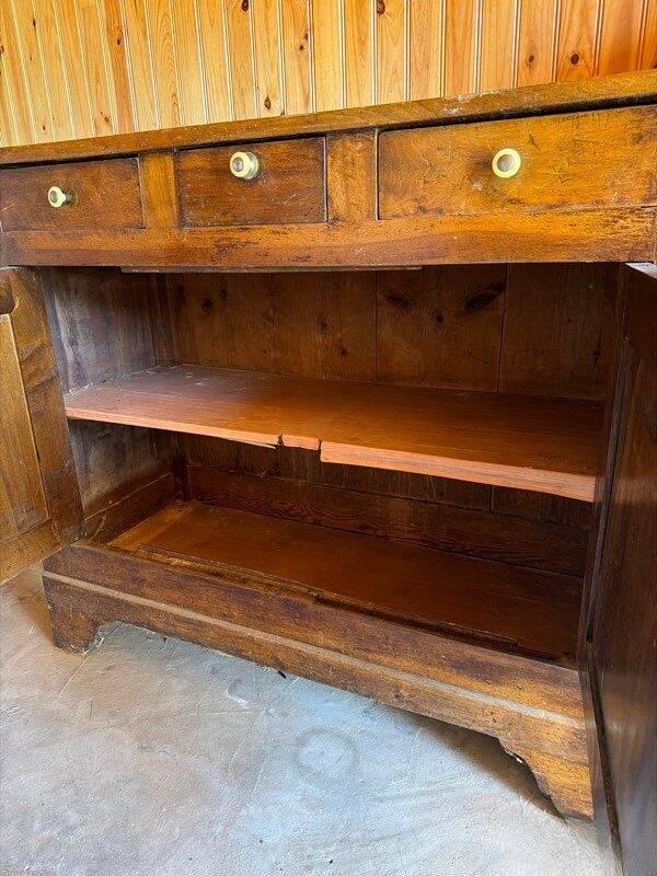 Antique solid wood sideboard with 3 drawers – Rustic/country furniture