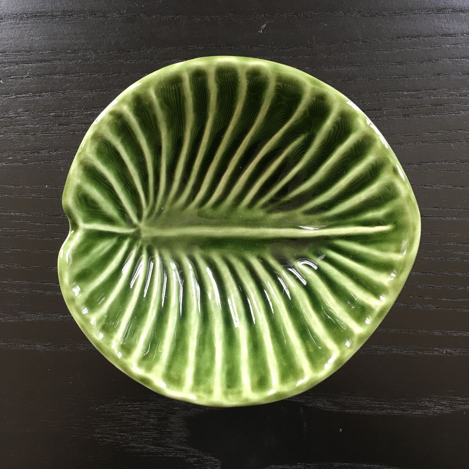 Green leaf cup