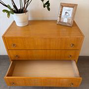 Lovely vintage chest of drawers from the 1960s.